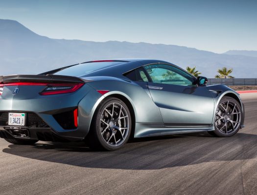 Acura NSX named Green Car Journal's 2017 Luxury Green Car of the Year