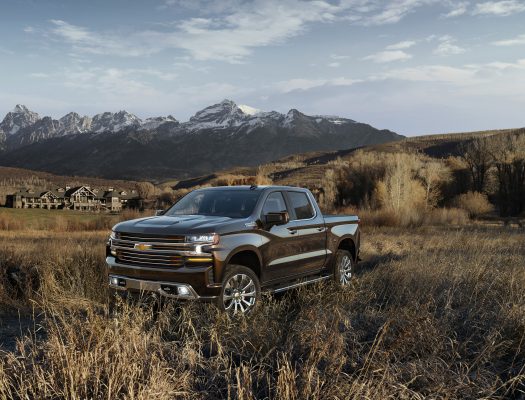 The all-new 2019 Silverado High Country features an exclusive front grille design with two-tone chrome and bronze finish and body-color accents, plus chrome assist steps from wheel to wheel. It also includes the power up/down tailgate as standard equipment.