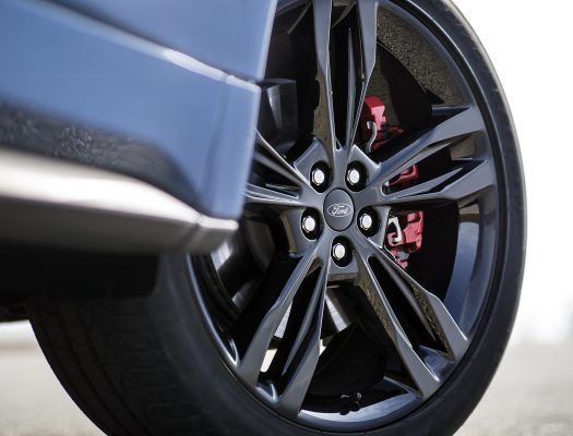Edge ST features superior handling and braking, ST-tuned sport suspension, Sport Mode, new quick-shifting 8-speed transmission, standard all-wheel-drive, and the most powerful V6 engine in its class.