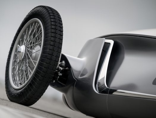 The INFINITI Prototype 9 is a celebration of Nissan Motor and INFINITI’s ingenuity, artistry and craftsmanship. It represents a reimagining of a 1940s race car with time-honored production techniques employed to realize its retro design.