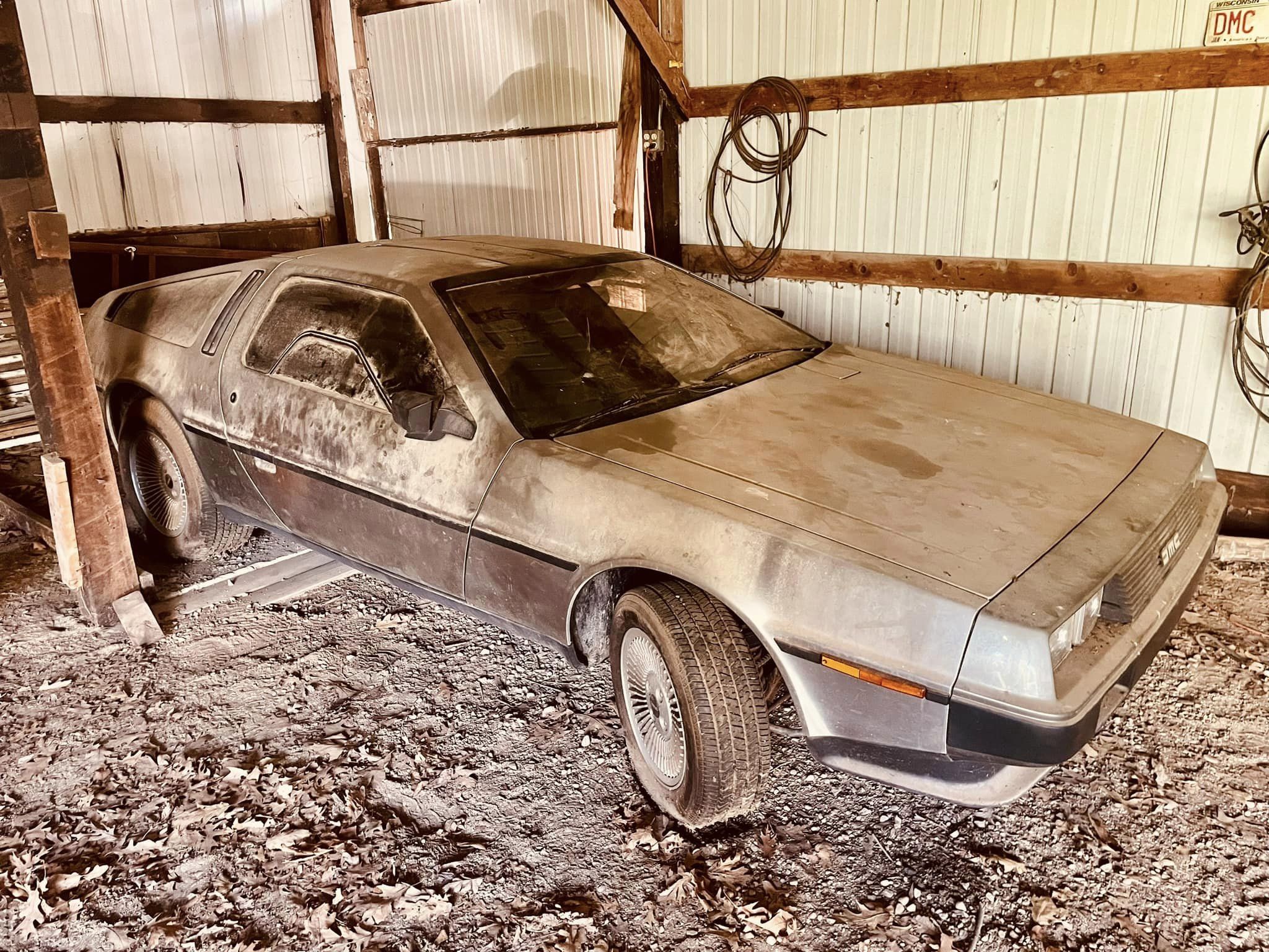 Une DeLorean abandonn e depuis plus de 20 ans revoit le jour